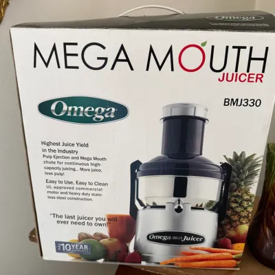 Sale Photo Thumbnail #21: Omega Mega Mouth Juicer model BMJ330, in its original retail box.