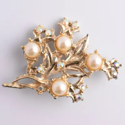 Vintage Ornate Leaf Brooch
