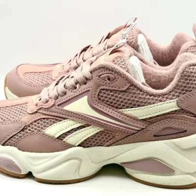 New Reebok Sneakers Size 7