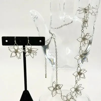 Silver Tone Floral Necklace & Earring Set