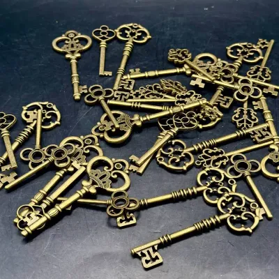 Vintage Style Key Lot