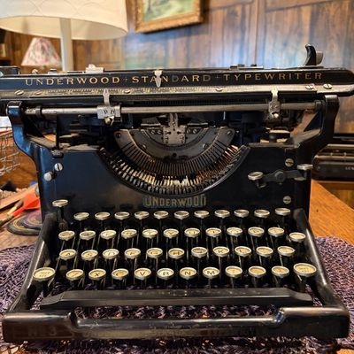Sale Photo Thumbnail #8: Underwood Standard Typewriter circa 1920s