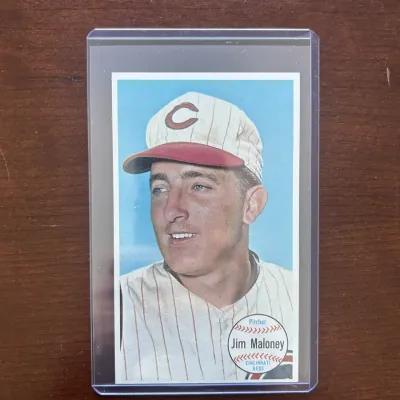 1964 Topps "Giants" Baseball Card. Jim Maloney - Cincinnati Reds. Card #34