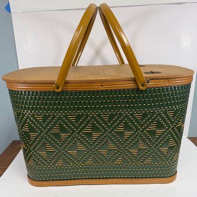 Vintage Hawkeye Burlington Basket Co. Picnic Basket Set in Original Box