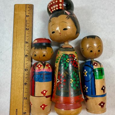 Vintage Japanese Wooden Kokeshi Dolls - Set of 3