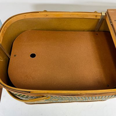 Vintage Hawkeye Burlington Basket Co. Picnic Basket Set in Original Box