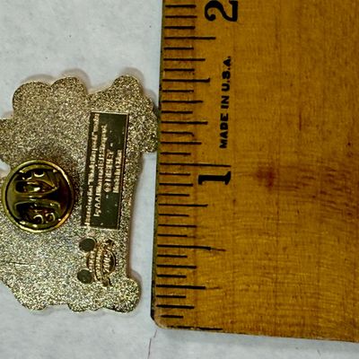 Vintage 2005 Disney Official Pin Trading Winnie the Pooh & Friends Lapel Pin