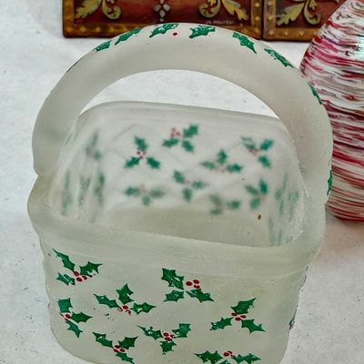 Jo Moulton Wall Plaques, Swirled Glass Egg & Frosted Glass Holly Basket