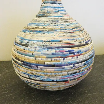 Sale Photo Thumbnail #54: Ralph Arnold magazine vase
