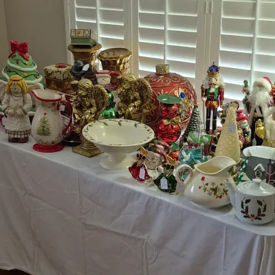 Sale Photo Thumbnail #61: Room Full of Christmas Decor Included Gallon Bagged Ornaments