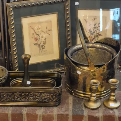 Sale Photo Thumbnail #7: Assorted Brass Containers
