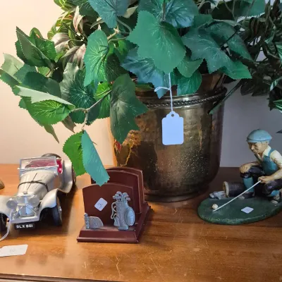 Sale Photo Thumbnail #17: Golf Office Decor
Brass Planter/Silk Ivy