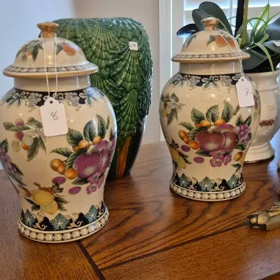 Sale Photo Thumbnail #20: Chinoiserie Style Fruit Theme Ginger Jars
