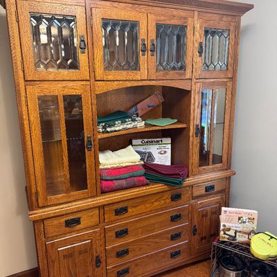 Sale Photo Thumbnail #7: Richardson Brothers Company Custom Oak Craftsman-Style China Hutch and Buffet