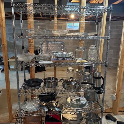 Sale Photo Thumbnail #184: Kitchenware 