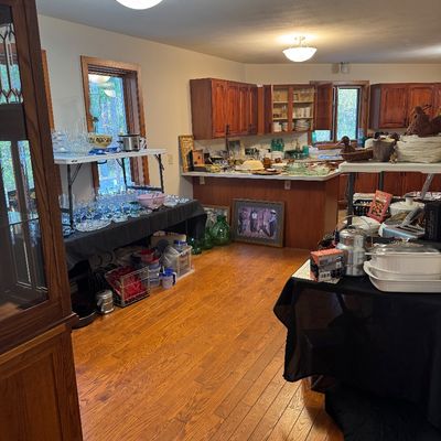 Sale Photo Thumbnail #6: Kitchen 