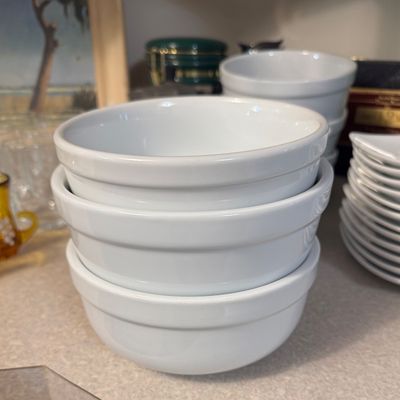 Sale Photo Thumbnail #27: William Sonoma Bowl set