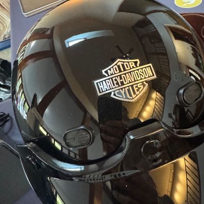 Sale Photo Thumbnail #118: Harley Davidson helmet 