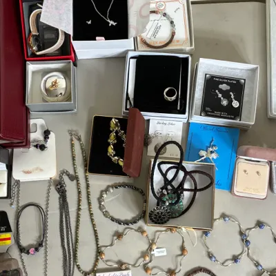 Sale Photo Thumbnail #26