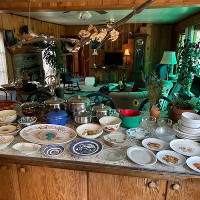 Estate sale photo