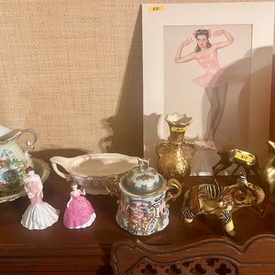 Sale Photo Thumbnail #16: Vintage Glass