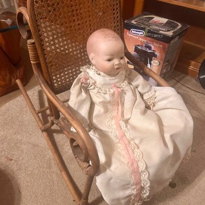 Sale Photo Thumbnail #30: Vintage Dolls