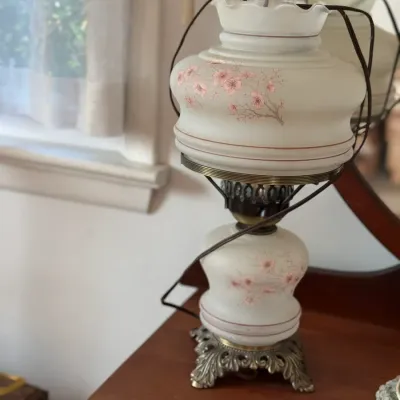 Sale Photo Thumbnail #14: Vintage Gone with the Wind style electric table lamp, featuring hand-painted floral details on frosted white glass with a cast metal base.
