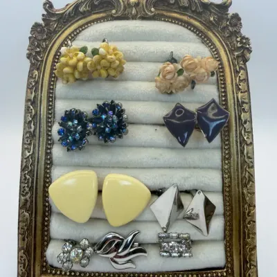 Vintage Lot Of 6 Pairs Assorted Clip On Earrings