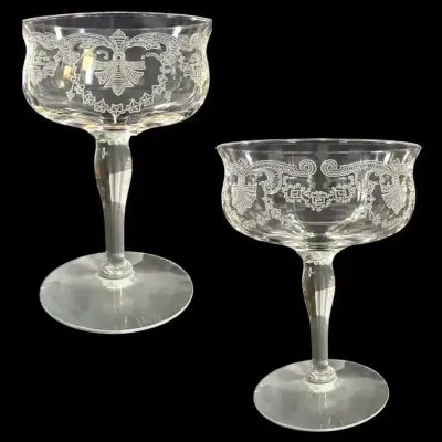 Vintage Etched Champagne Coupe Glasses – Ornate Ribbon & Bow Pattern – Set of 8
