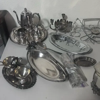 Sale Photo Thumbnail #92: K assorted metal kitchen pieces