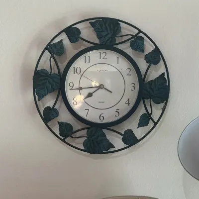 Sale Photo Thumbnail #51: D wall clock