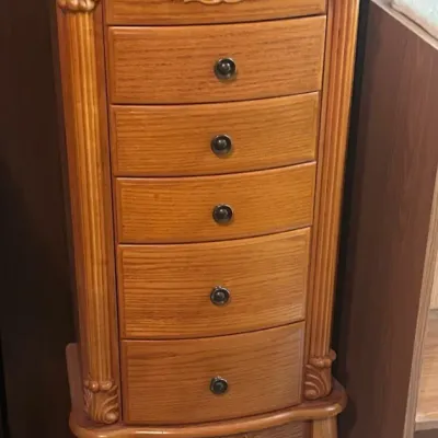 Sale Photo Thumbnail #76: F small wooden desser