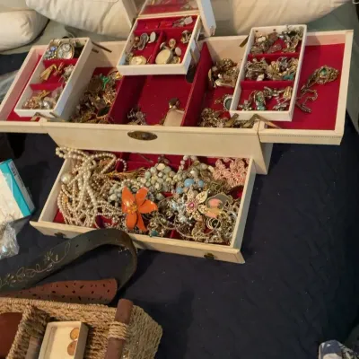 Sale Photo Thumbnail #169