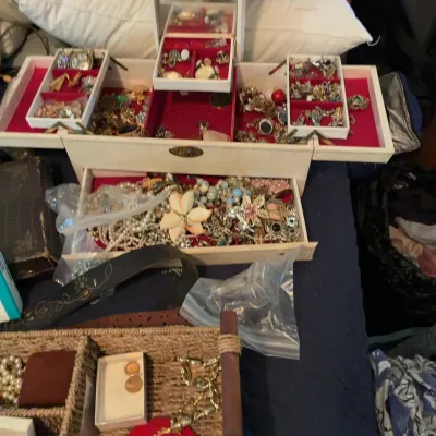 Sale Photo Thumbnail #180