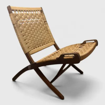 Hans Wegner-Style Folding Rope Chair 30x30x22”