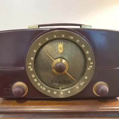 Vintage Zenith Y825 AM FM Tube Radio