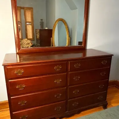 Hungerford Mahogany Dresser & Mirror