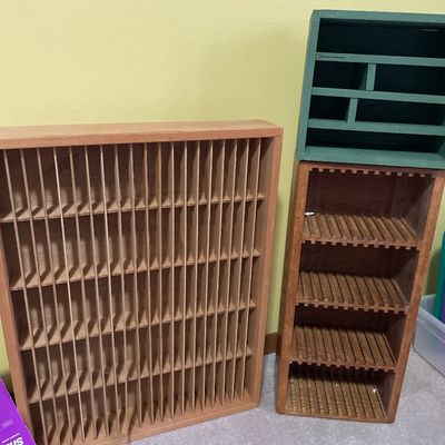 Sale Photo Thumbnail #128: Organizers