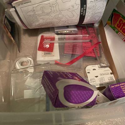Sale Photo Thumbnail #268: Crafting