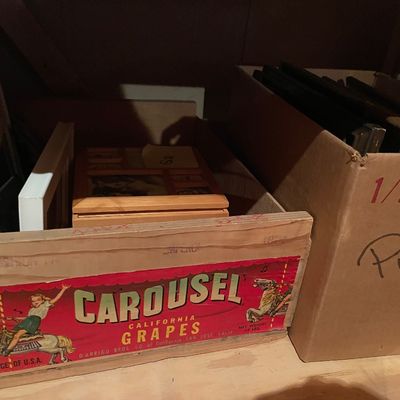 Sale Photo Thumbnail #553: Picture frames and crate