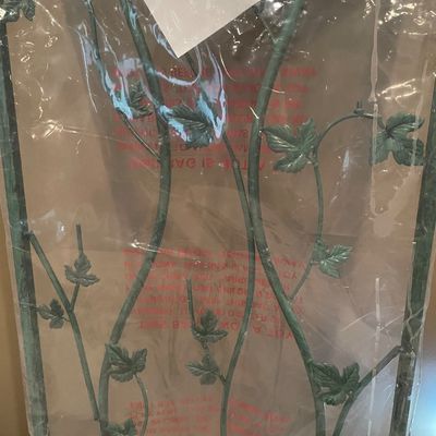 Sale Photo Thumbnail #387: Still in package