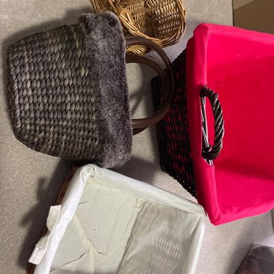 Sale Photo Thumbnail #131: Baskets