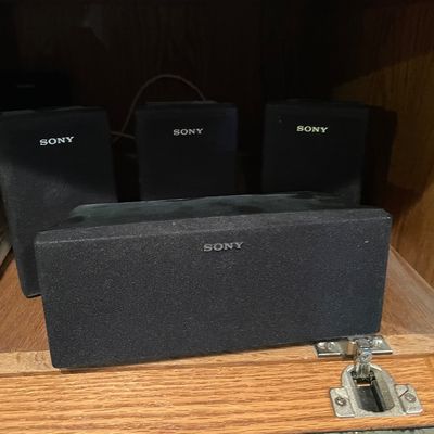 Sale Photo Thumbnail #280: Sony speakers