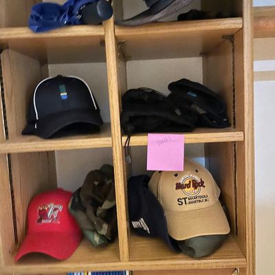 Sale Photo Thumbnail #276: Hats and mittens