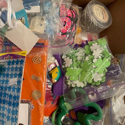 Sale Photo Thumbnail #448: Kids craft/learning