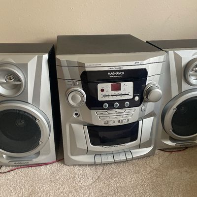 Sale Photo Thumbnail #28: Radio works for sure