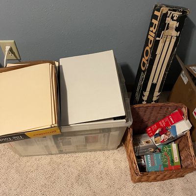 Sale Photo Thumbnail #340: Office items
