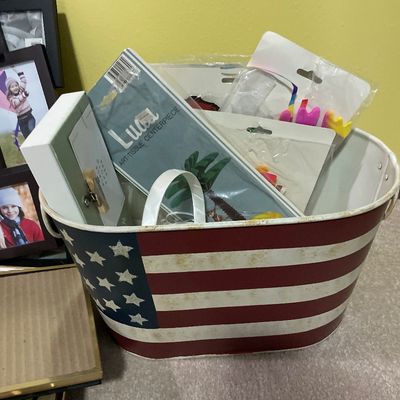 Sale Photo Thumbnail #104: With part tin
