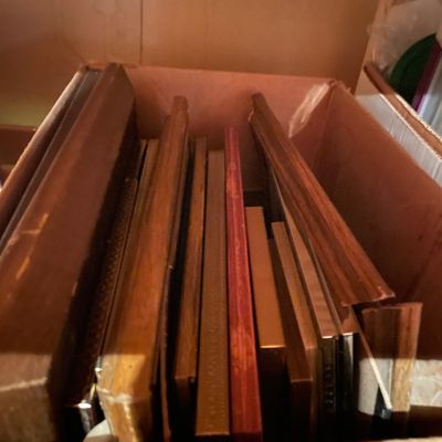 Sale Photo Thumbnail #552: Picture frames and crate