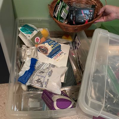Sale Photo Thumbnail #264: Crafting